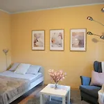شقة Center Of Apartments, Bus Station 1min, Airport 5 Min