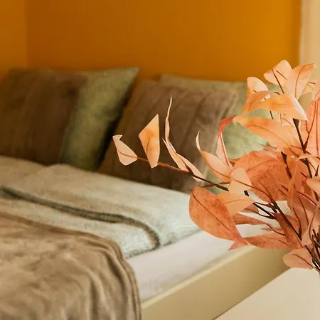 Center Of Apartments, Bus Station 1min, Airport 5 Min Appartamento Reval