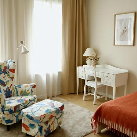 Lejlighed Center Of Apartments, Bus Station 1min, Airport 5 Min