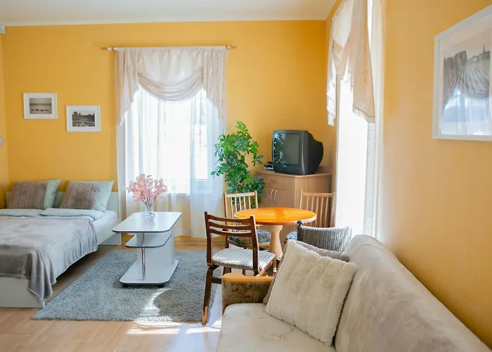 Center Of Apartments, Bus Station 1min, Airport 5 Min