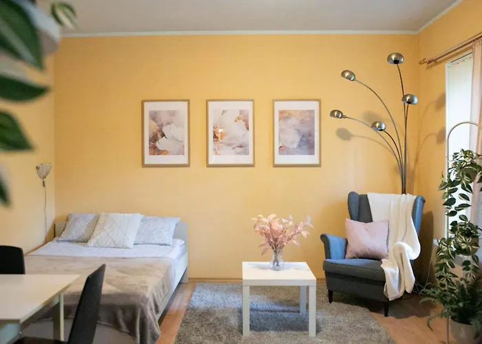 アパート Center Of Apartments, Bus Station 1min, Airport 5 Min