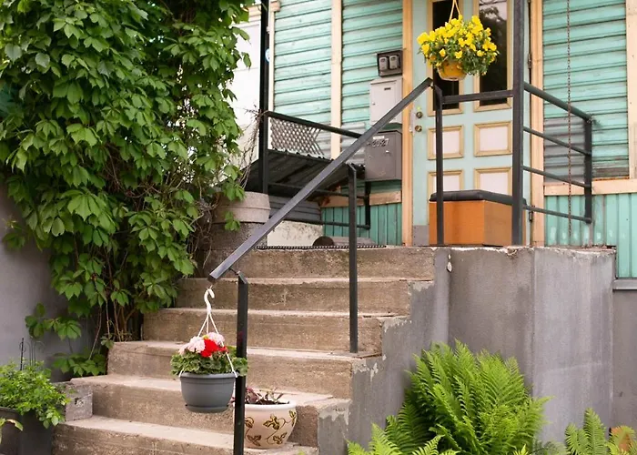 Center Of Apartments, Bus Station 1min, Airport 5 Min